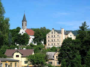 Eulau_KircheundSchule.jpg (66271 Byte)